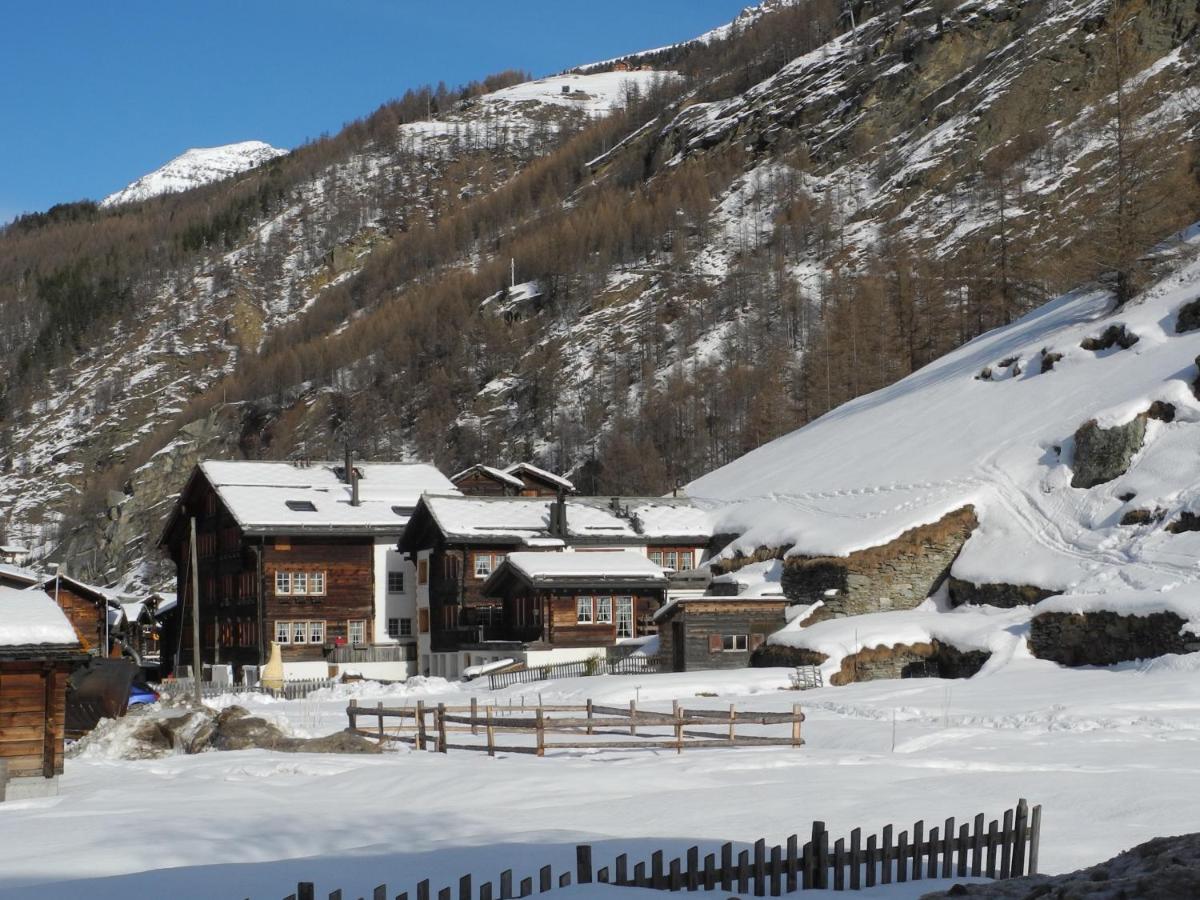 Ferienhaus Antigua Saas-Grund Kamer foto